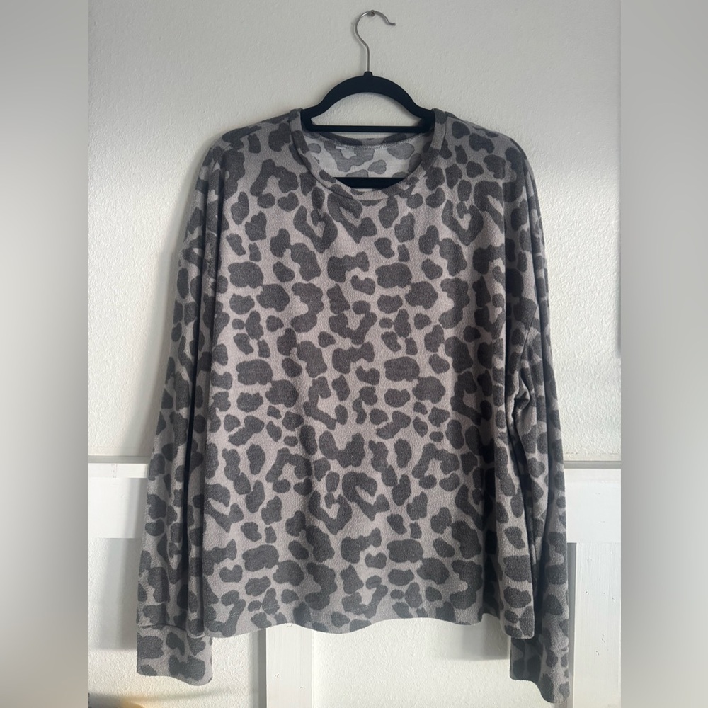 Gray Leopard Print Sweater